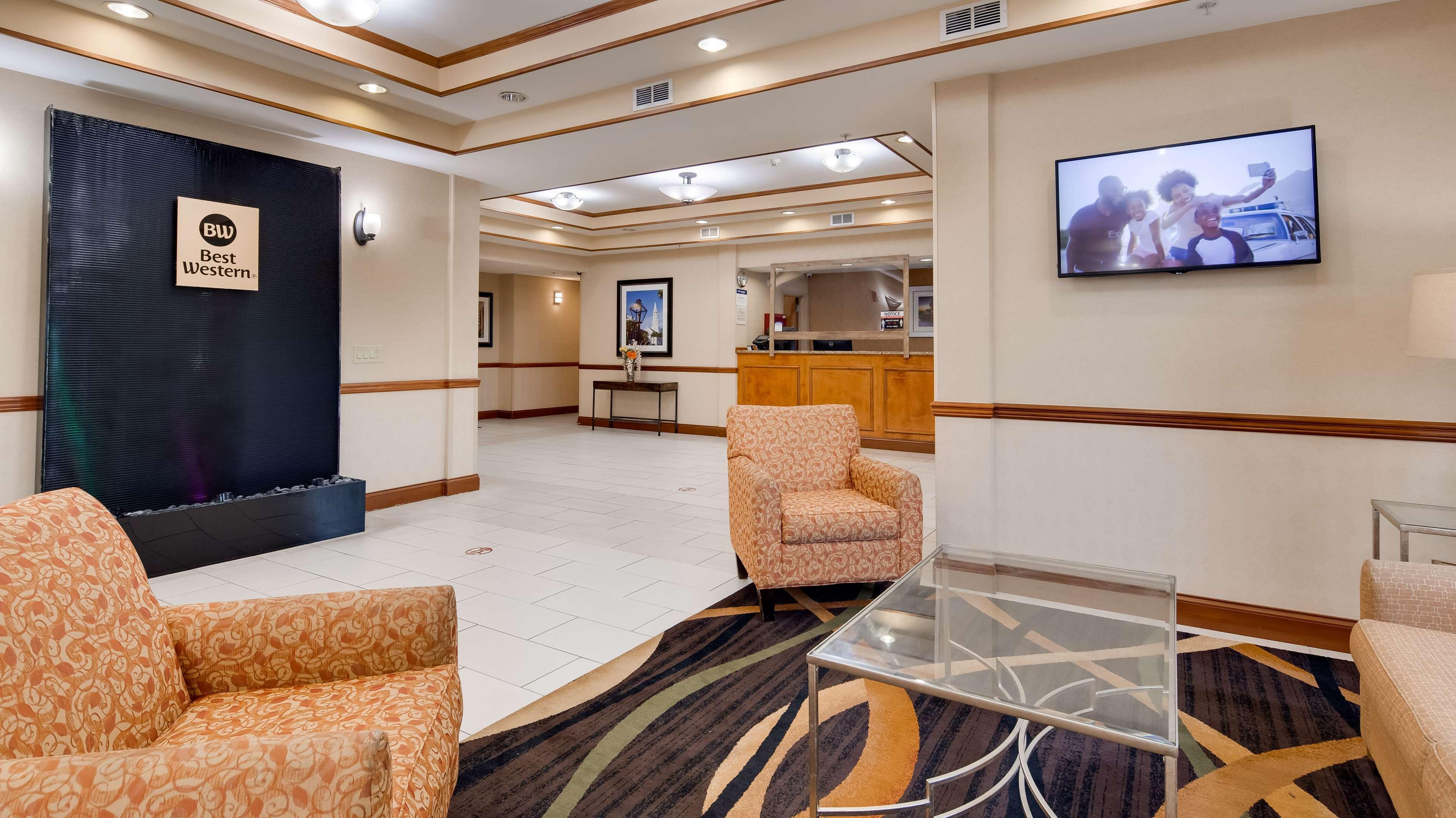 Best Western Executive Inn - Latta Berrys Crossroads Eksteriør bilde