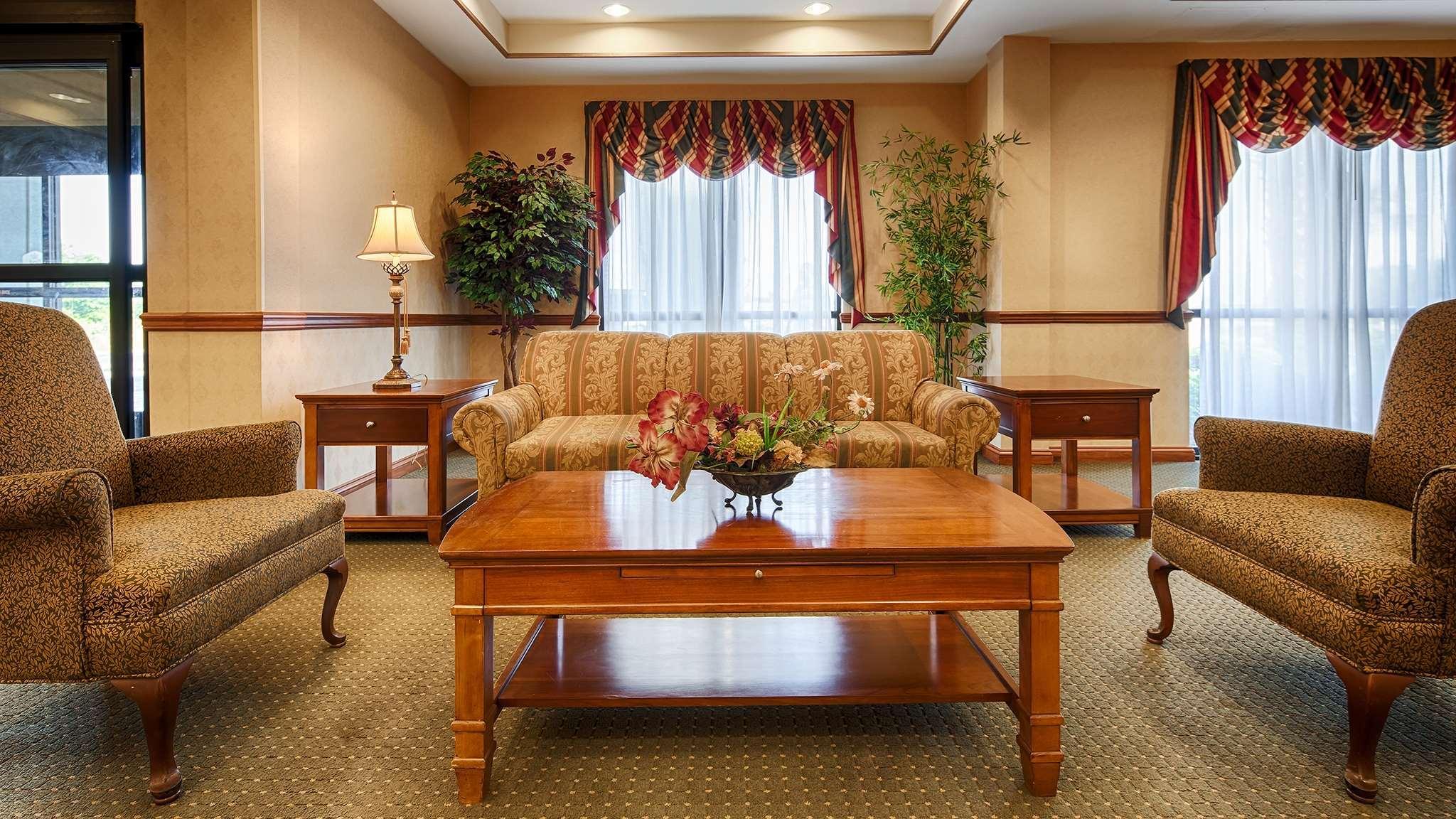 Best Western Executive Inn - Latta Berrys Crossroads Eksteriør bilde