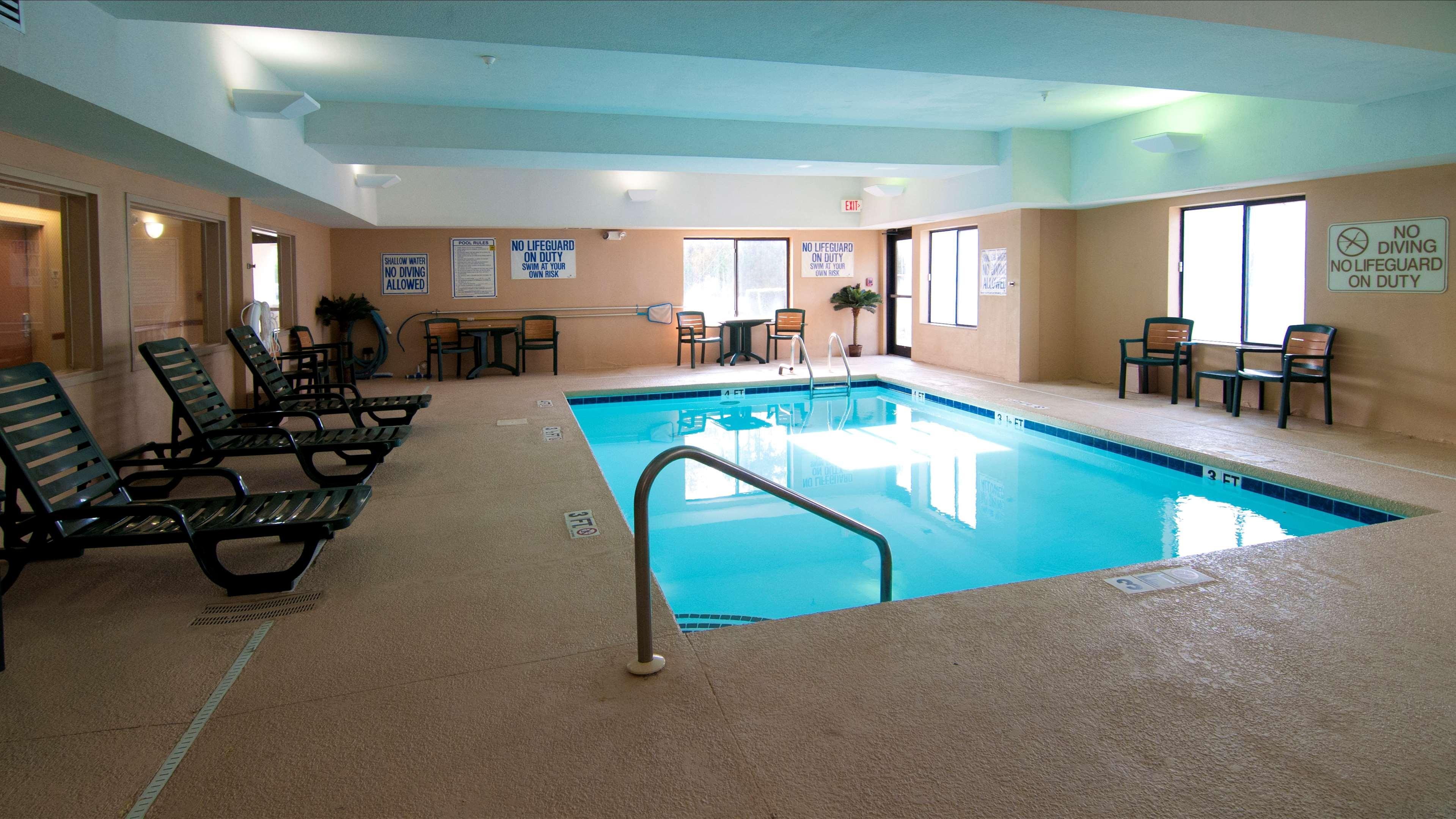 Best Western Executive Inn - Latta Berrys Crossroads Eksteriør bilde